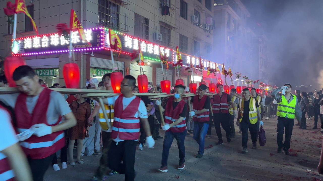 迎龙灯