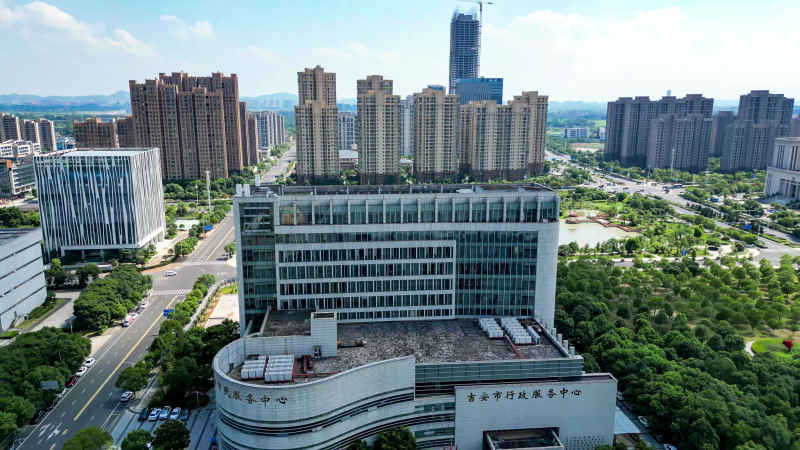江西吉安城市风光旅游景区航拍图