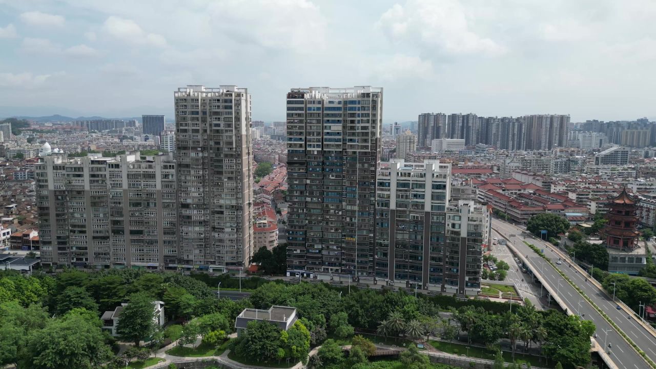 航拍福建漳州城市风光