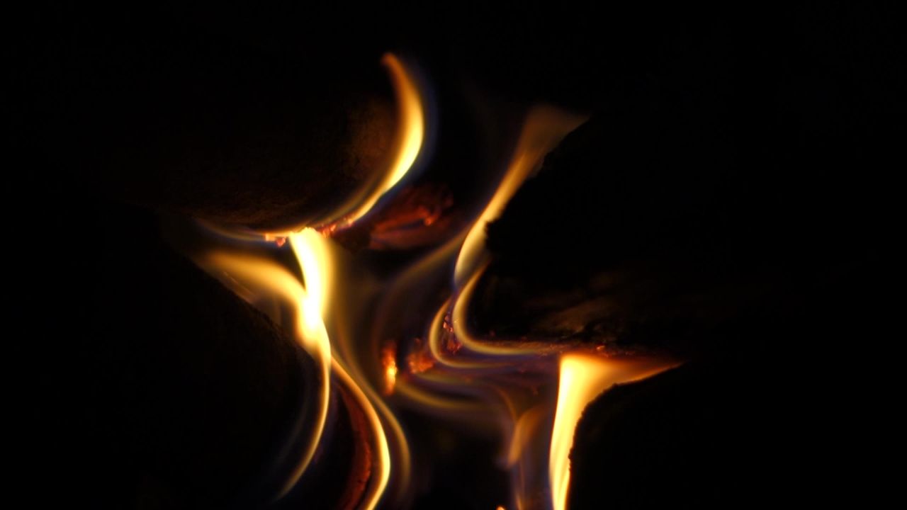 燃烧的木材火焰