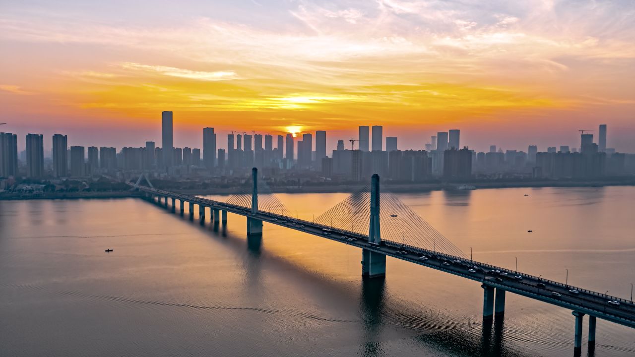 湖南长沙银盆岭大桥日出航拍延时摄影
