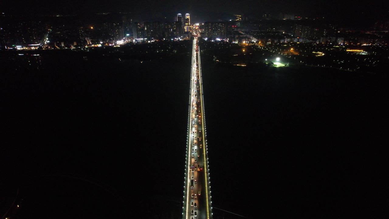 四川遂宁通德大桥夜景交通航拍  