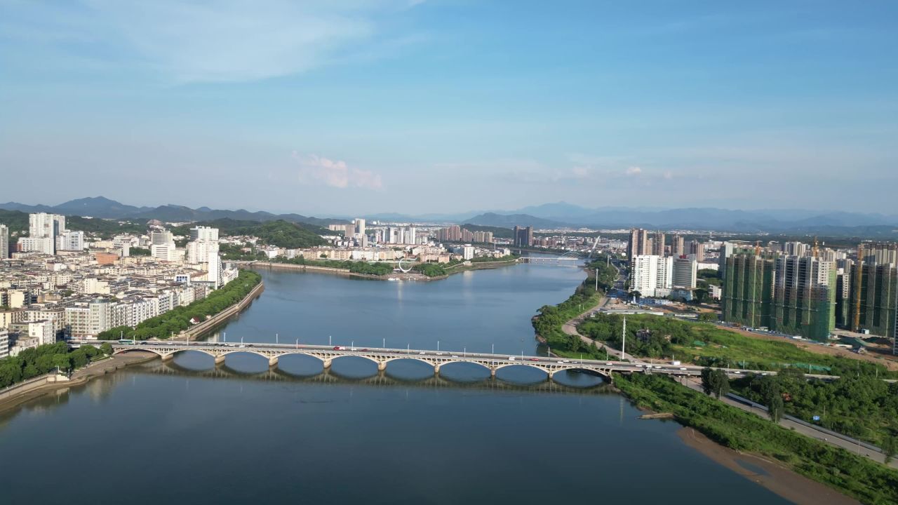 航拍江西上饶胜利大桥