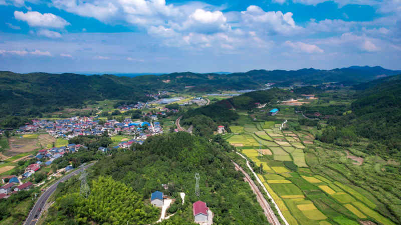 山川丘陵农田农业种植美丽乡村航拍 