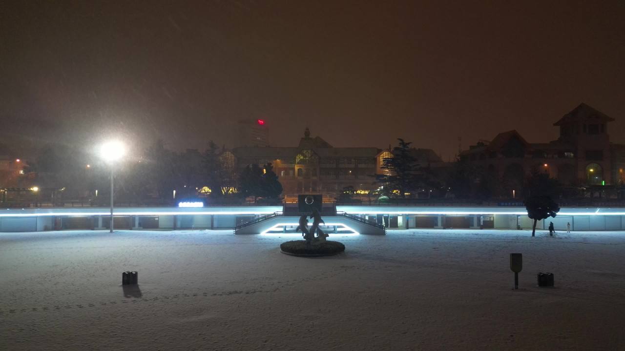 青岛老城区第一海水浴场夜景海边雪景航拍 4