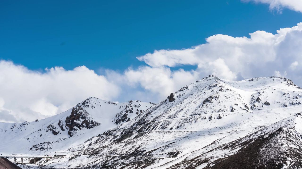 大西北雪山延时摄影