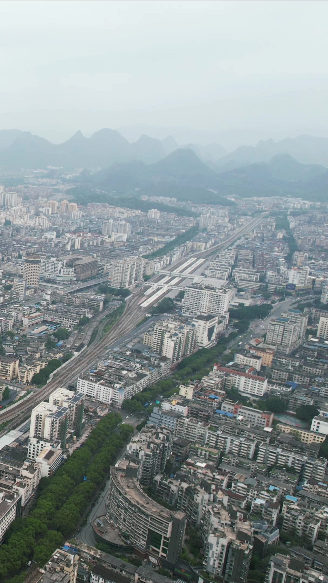 桂林城市风光竖屏航拍