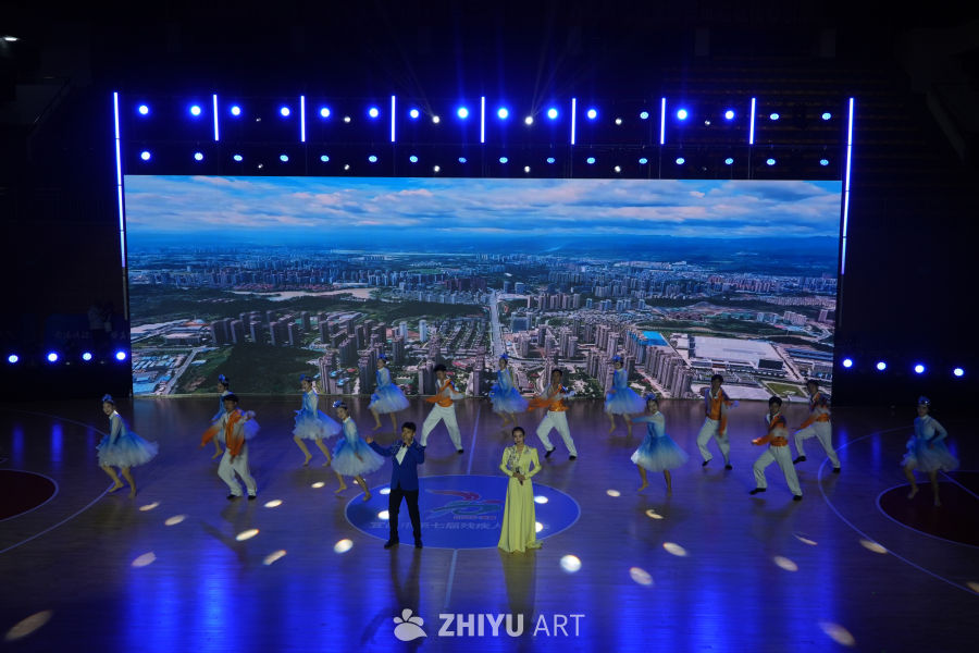 城市背景下的舞台舞蹈表演