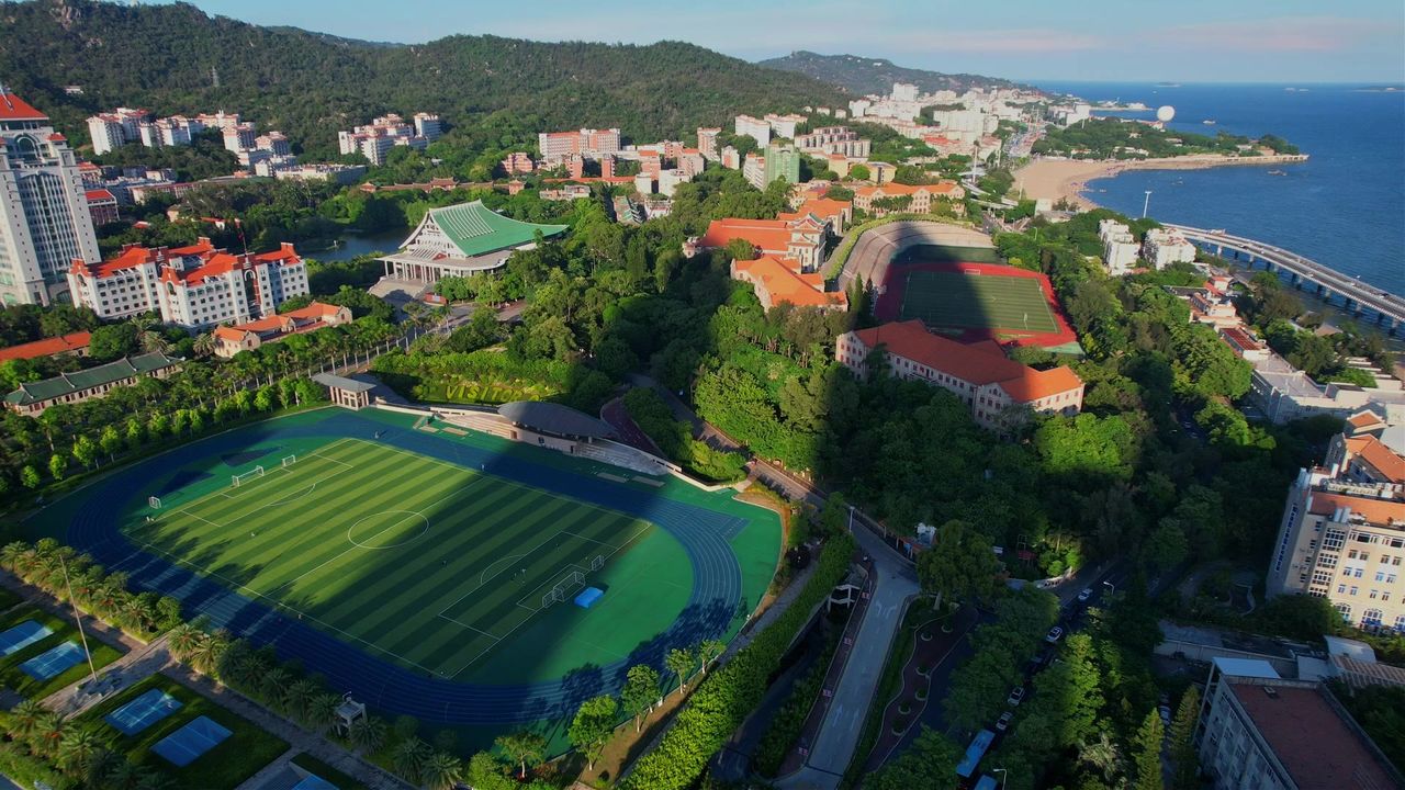 航拍厦门大学建筑风光