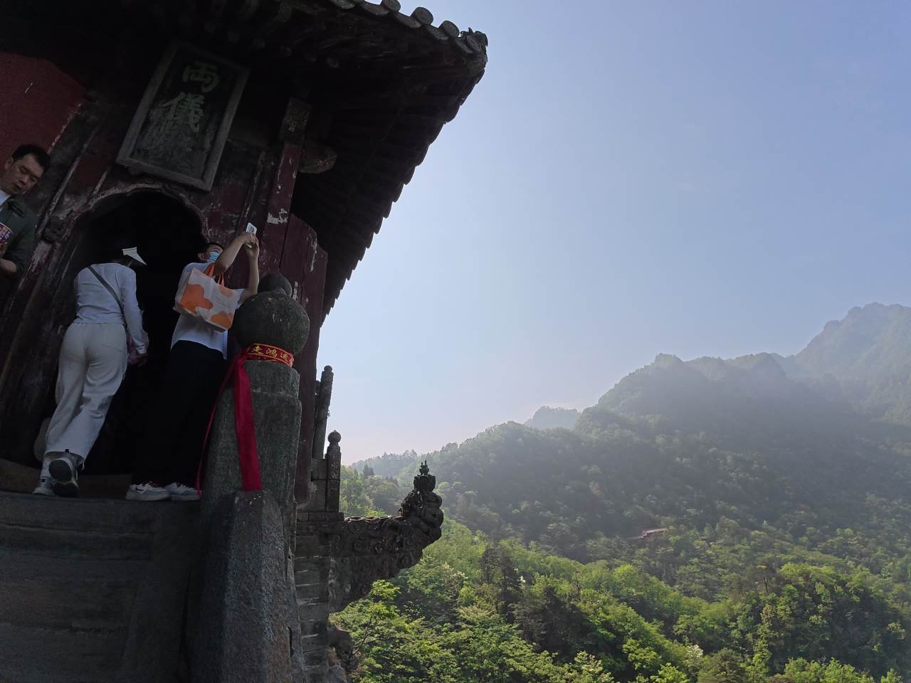 古迹与自然的和谐之美