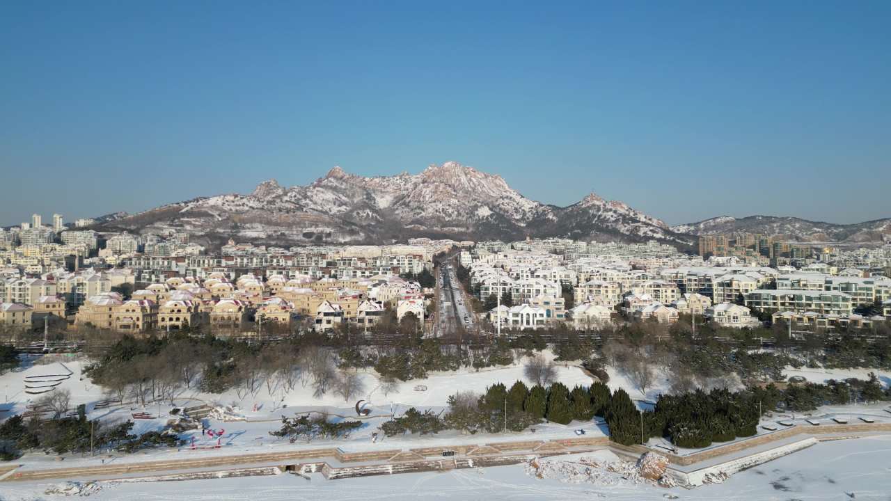 青岛石老人浴场海边雪景航拍 34