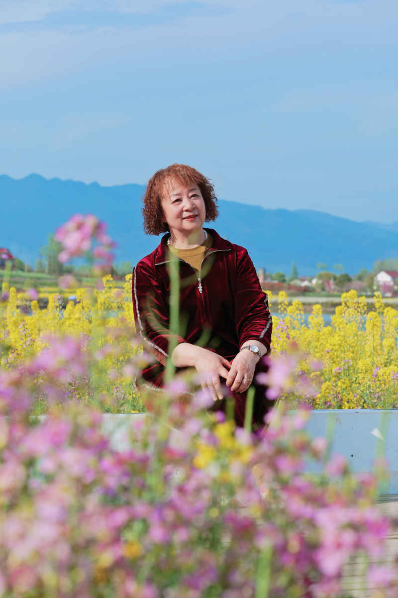 花丛中的人 1