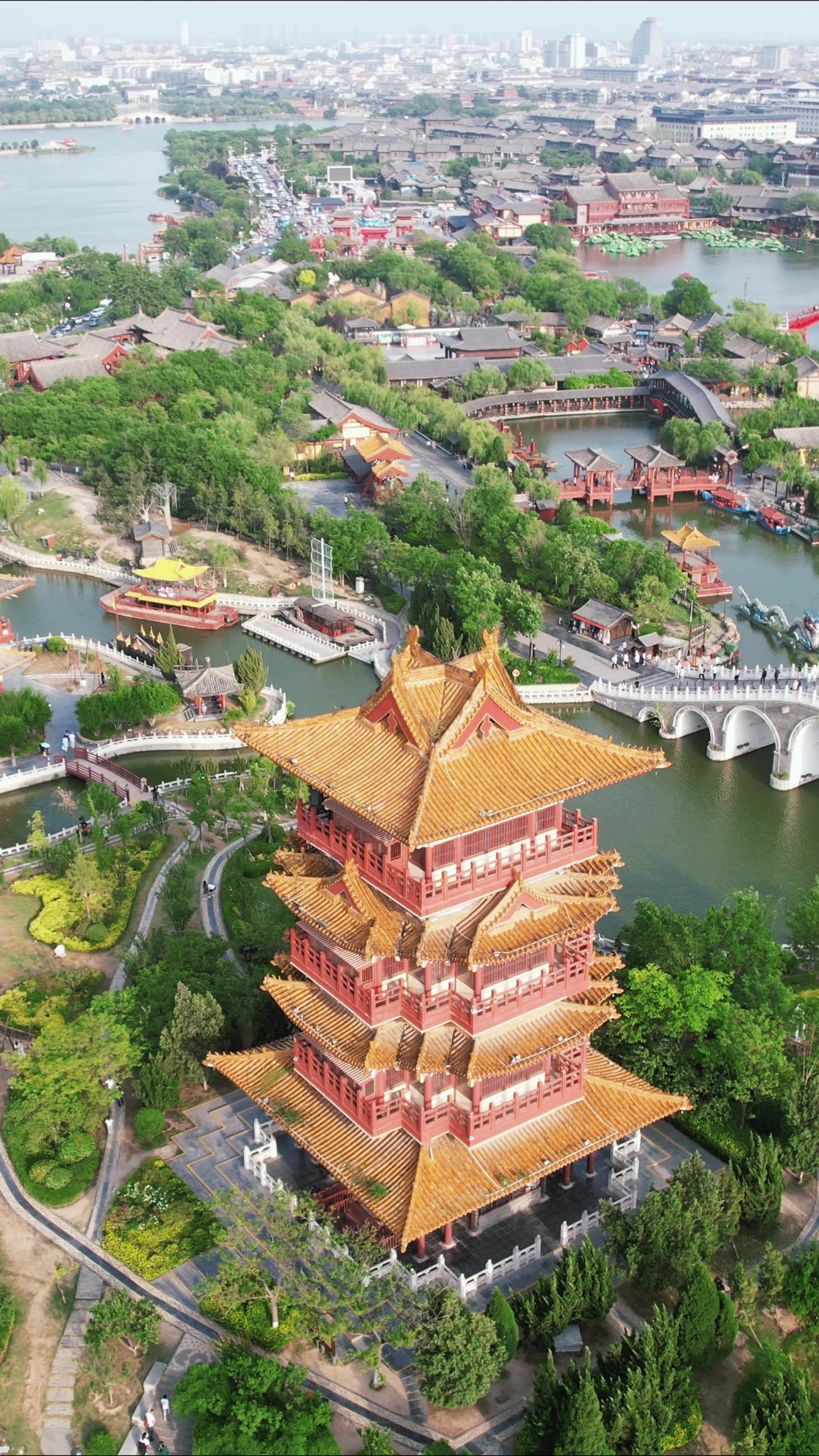 航拍河南开封清明上河园5A景区竖屏  