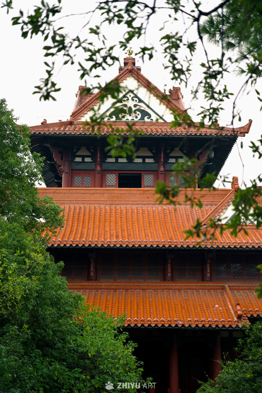 古建筑红瓦飞檐