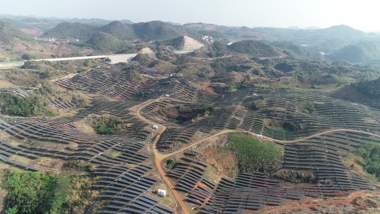 光伏太阳能板基地航拍 云南文山