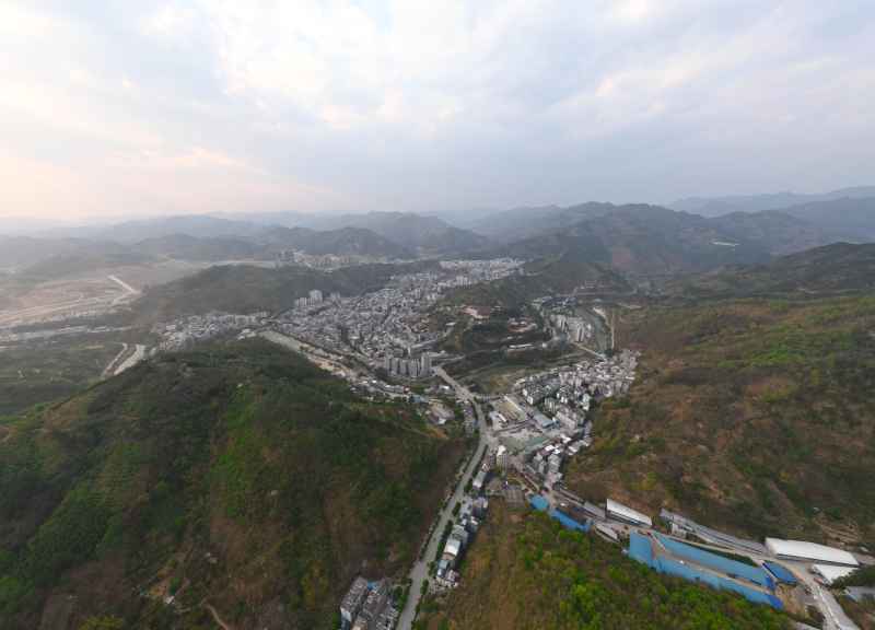 西林县