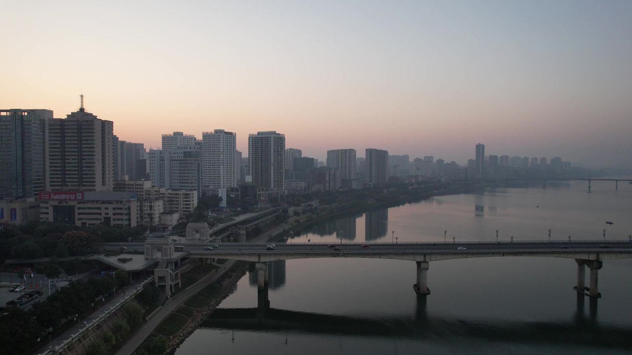 湖南株洲清晨日出彩霞迷雾航拍