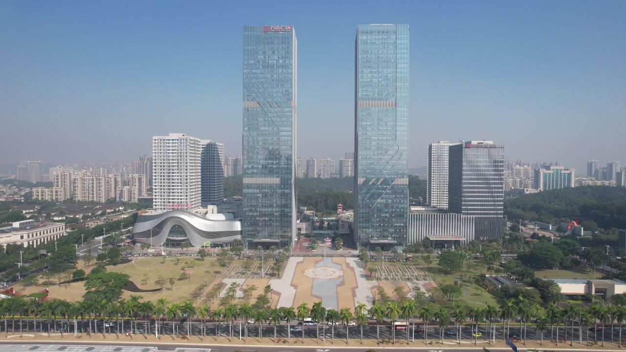 广东江门五邑华侨广场万达广场航拍 