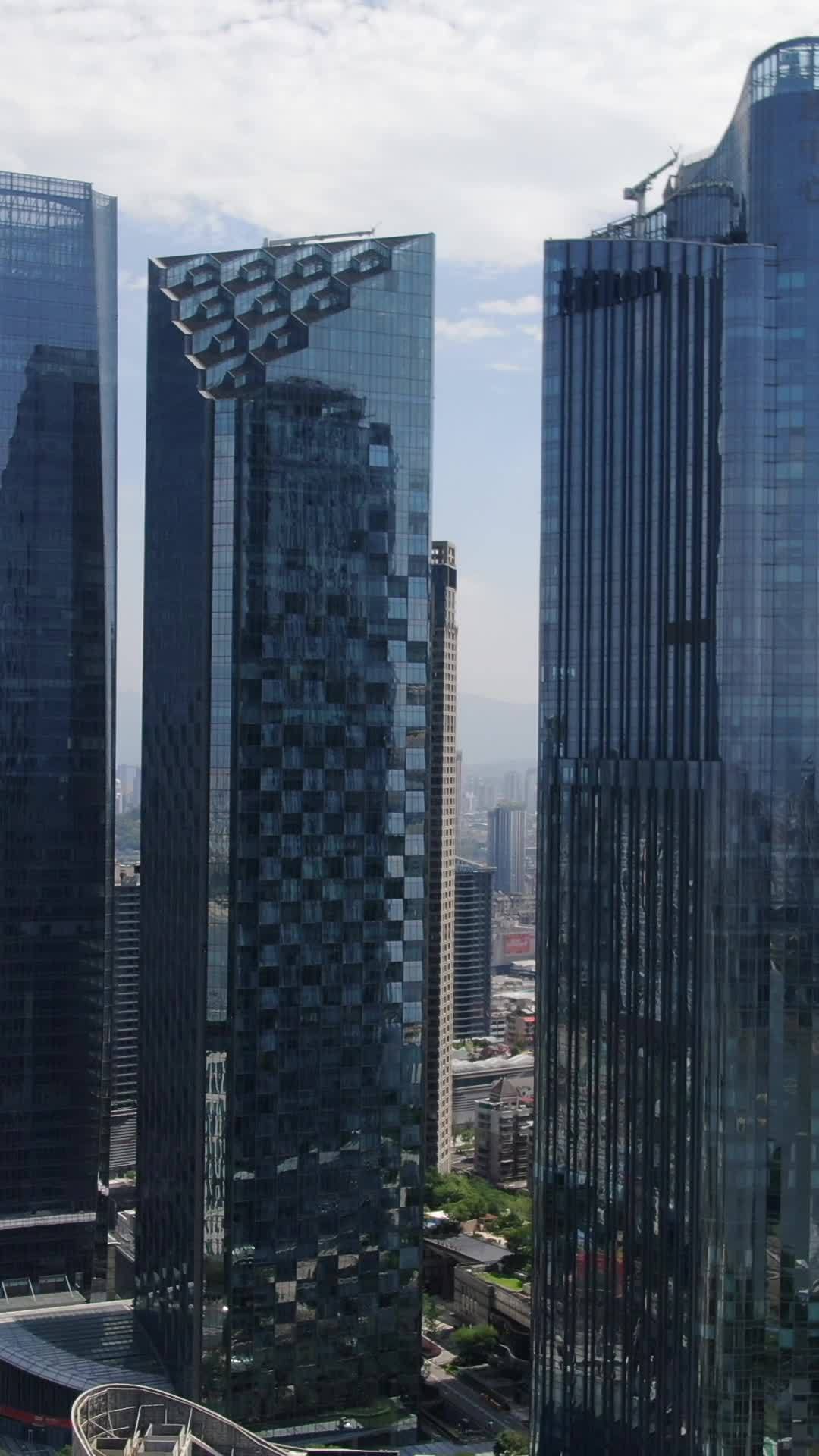 现代都市的雄伟建筑