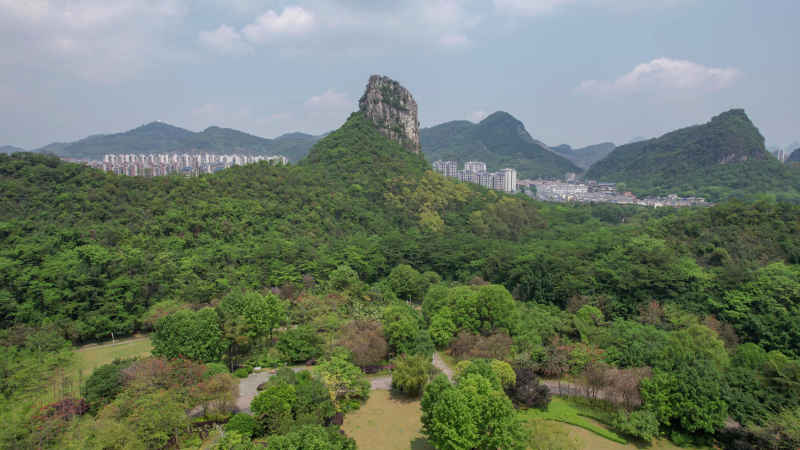 航拍广西柳州马鹿山奇石博览园