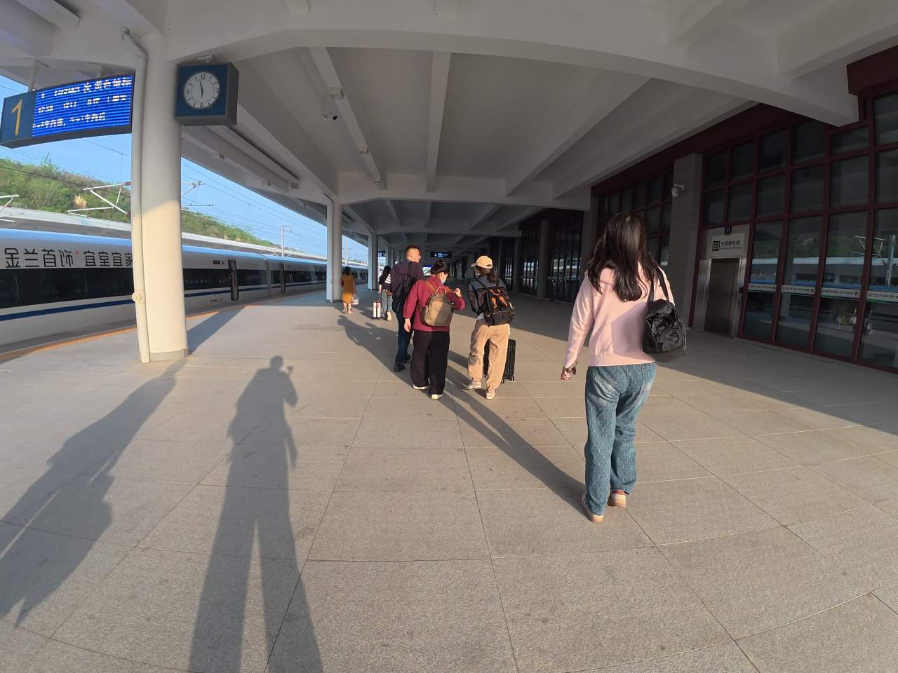 火车站的日常时光