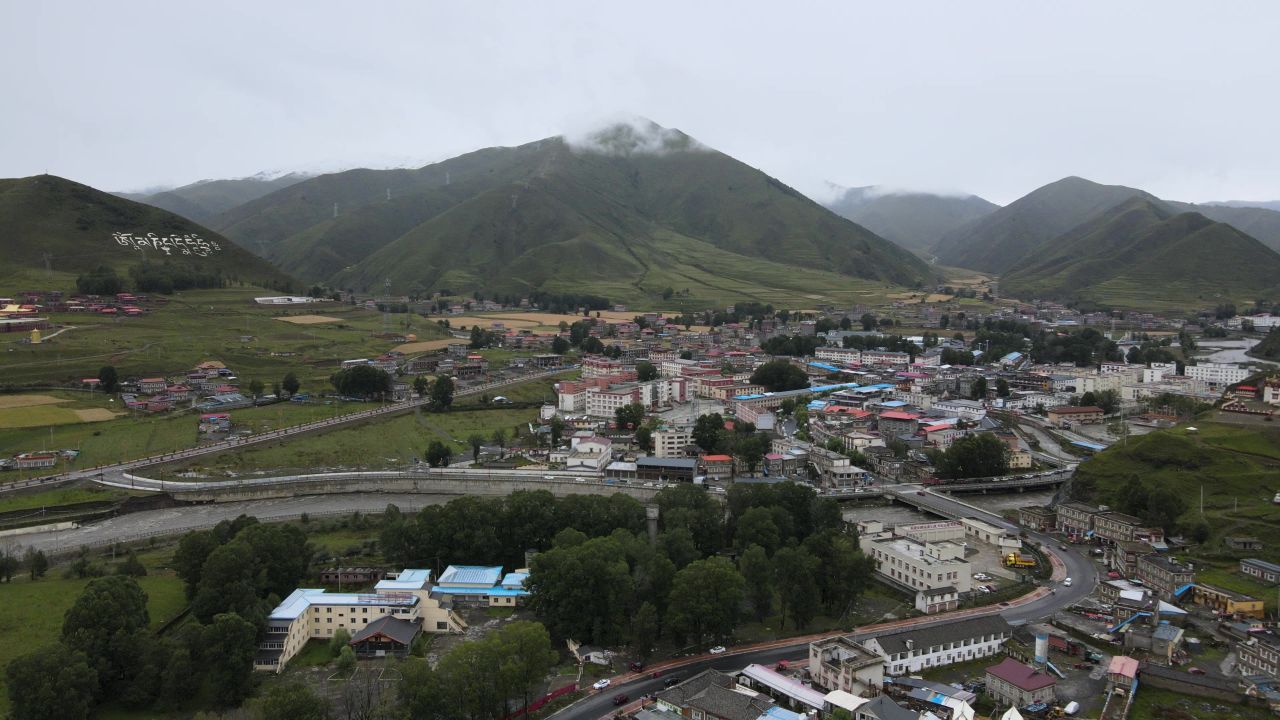 雨中新都桥航拍 14