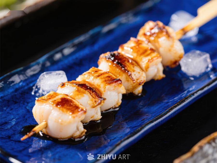 烤鱿鱼串配冰块，精致日式料理