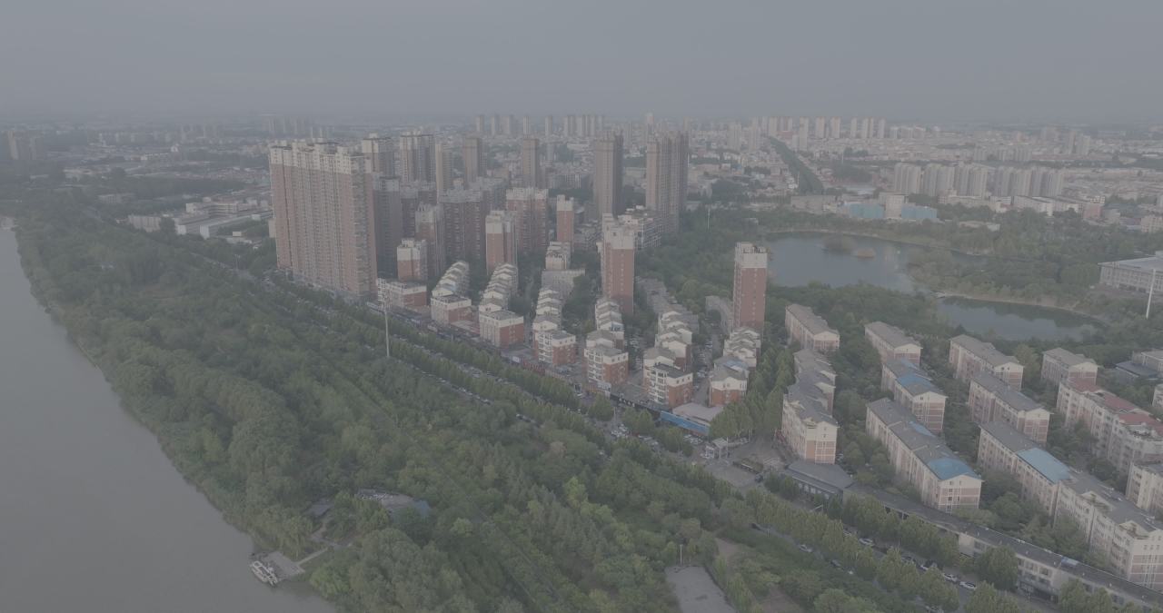 城市绿洲与高楼林立