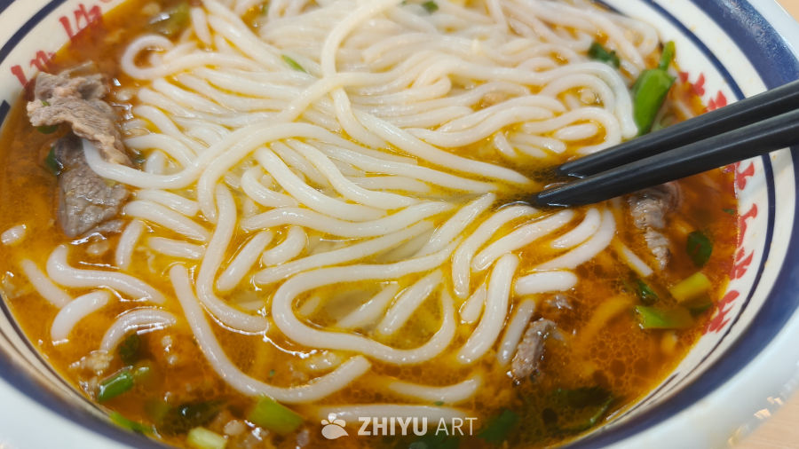 美味牛肉米线
