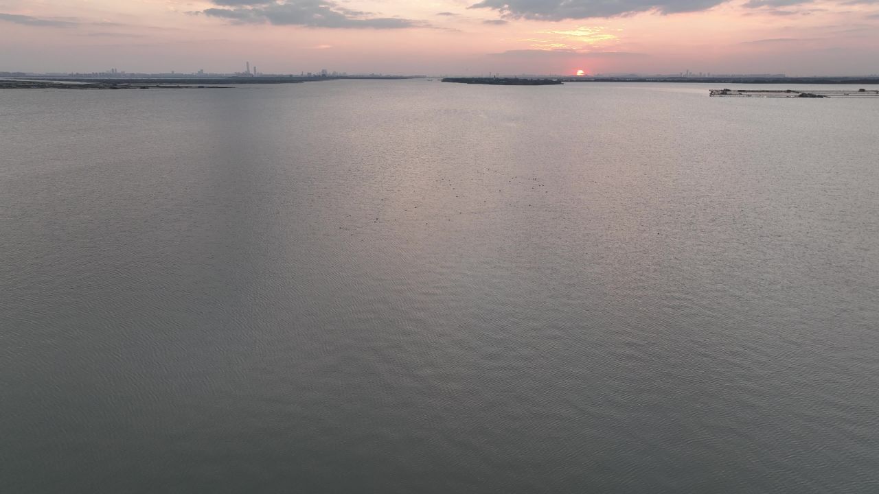 航拍苏州阳澄湖日落大景 11