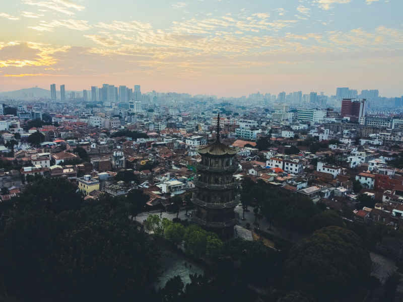 航拍福建泉州古城区建筑风光 37