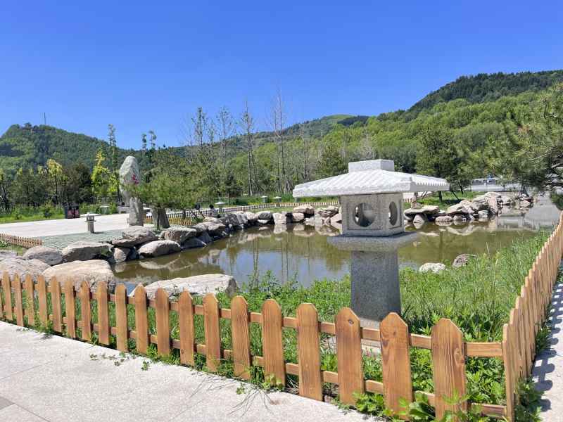 山下花园
