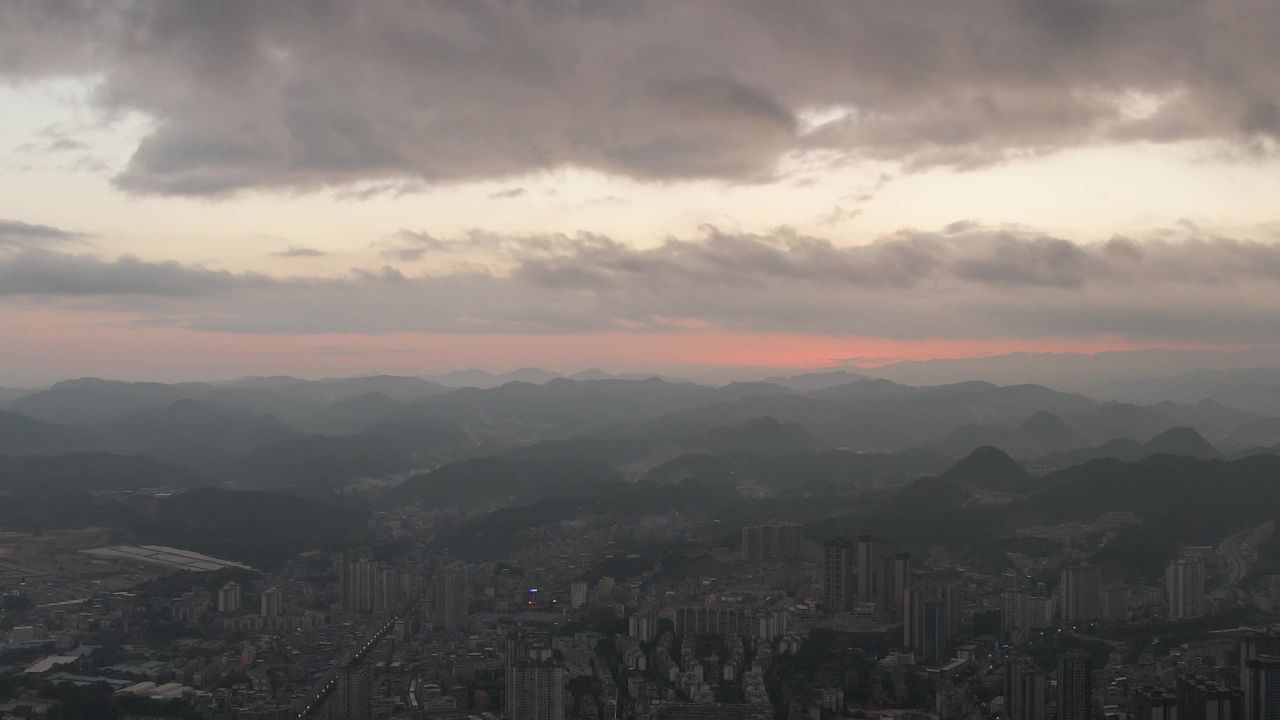 大山城市清晨日出贵州凯里日出航拍
