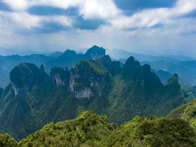 祖国壮丽山河湖南张家界山川地貌摄影图