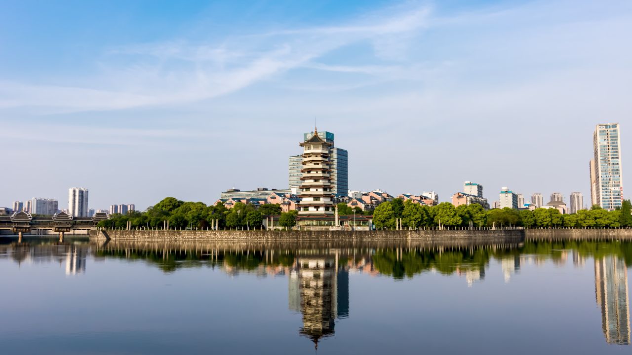 湖南长沙烈士公园潇湘阁大范围日转夜延时摄影