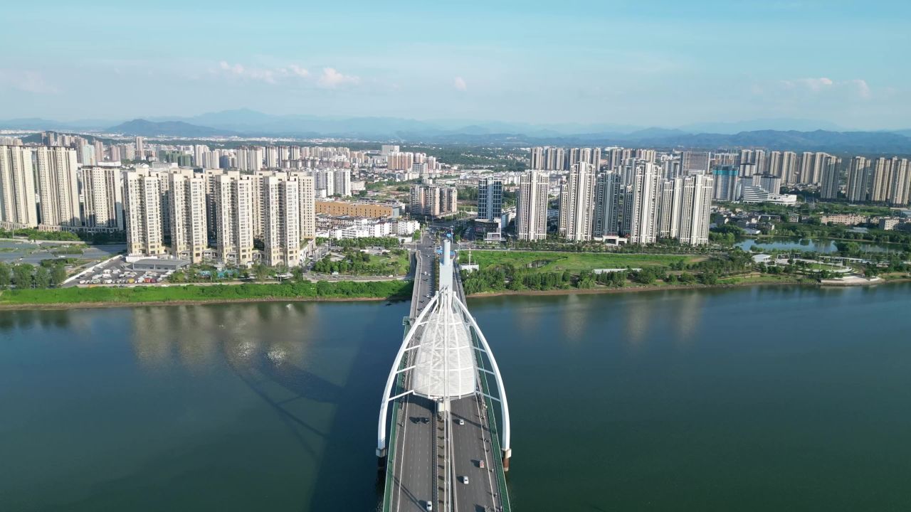 航拍江西上饶大桥
