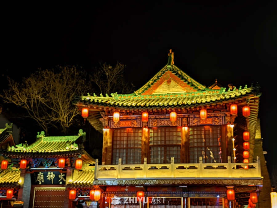 夜色中的古建筑