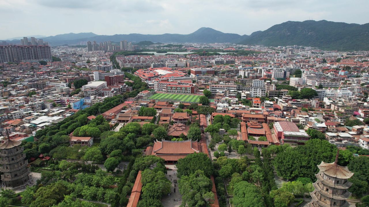 福建泉州古西街钟楼开元寺航拍