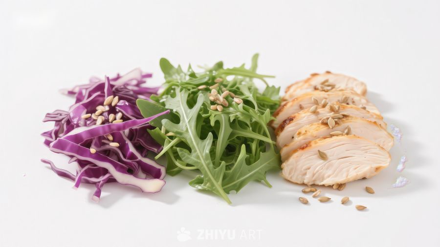 鸡肉沙拉配紫甘蓝和芝麻