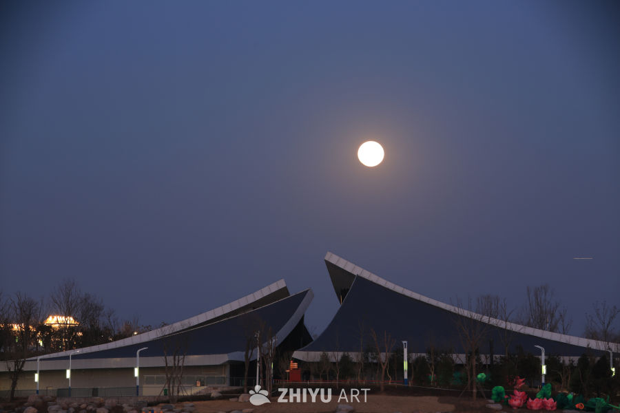 月光下的建筑