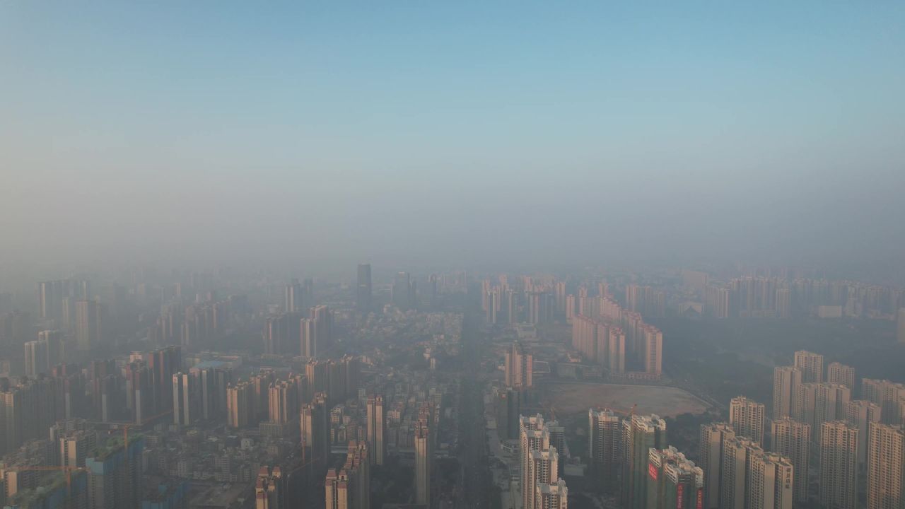 广州湛江城市清晨迷雾日出航拍