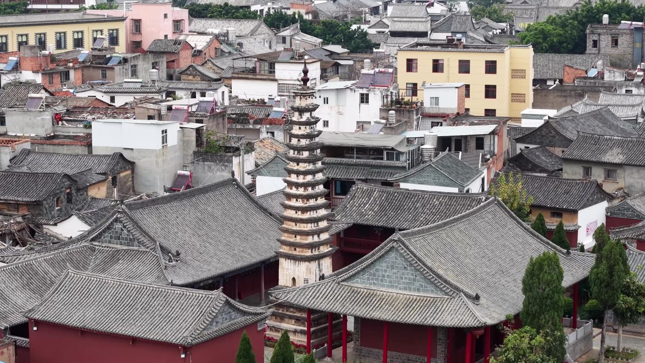 古塔与现代城市的和谐共存