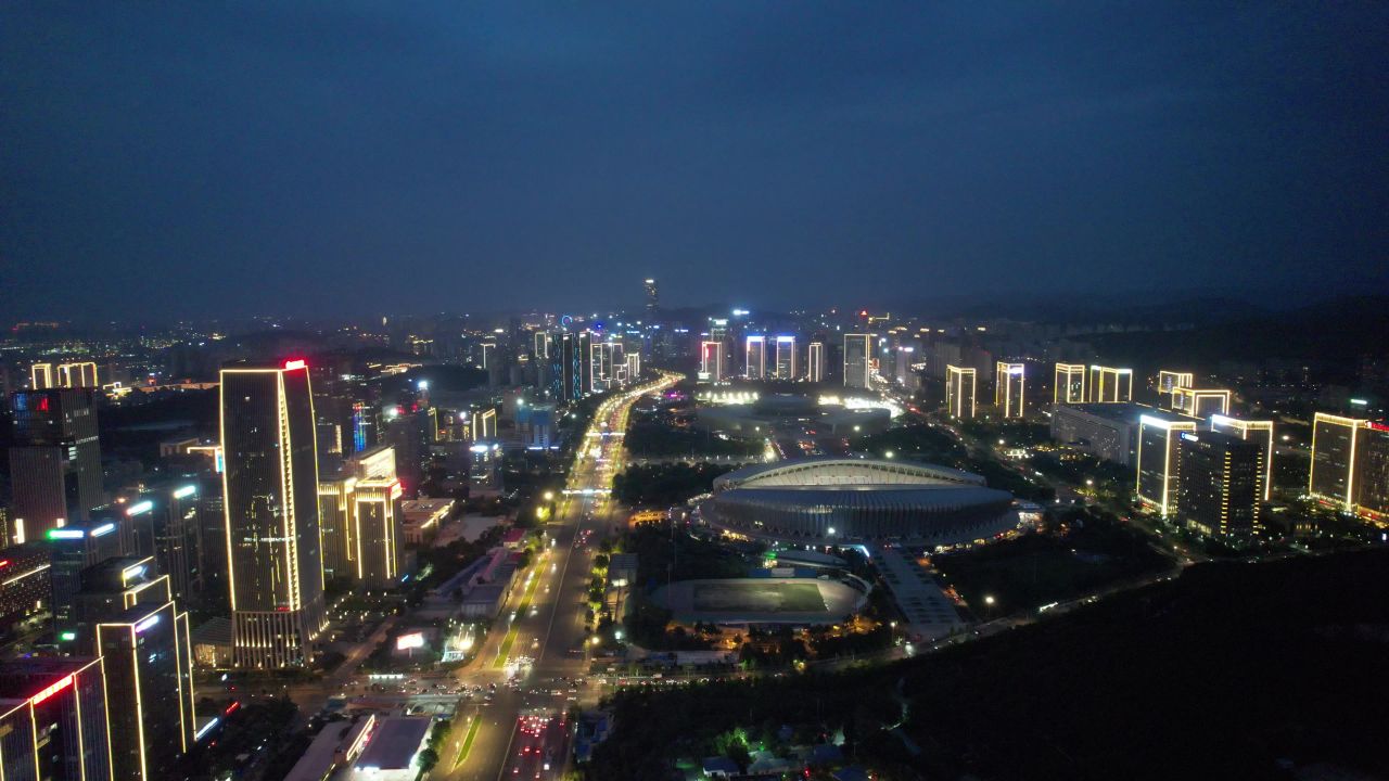 山东城市夜幕降临夜景灯光济南经十路商务中心金融中心航拍 