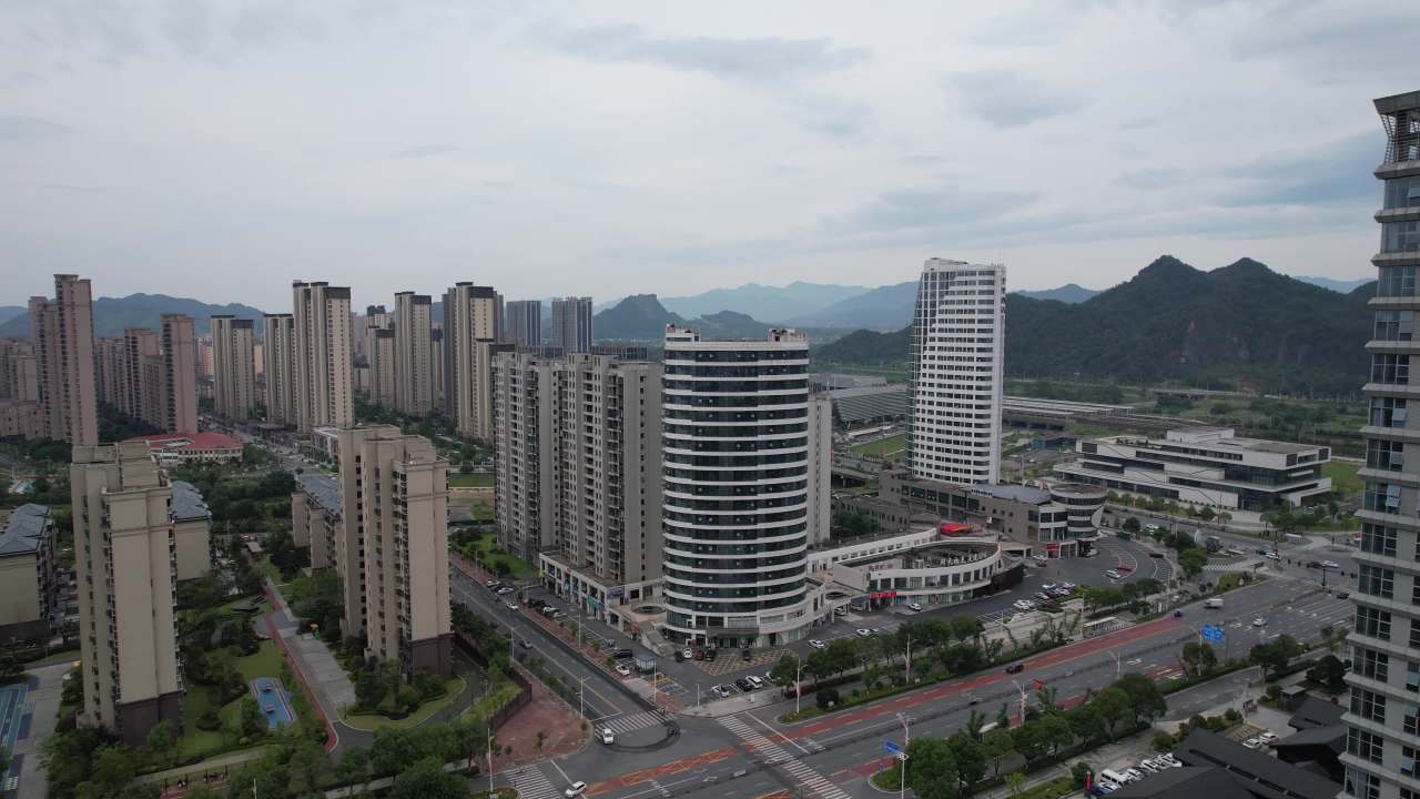 现代都市与自然的和谐共存