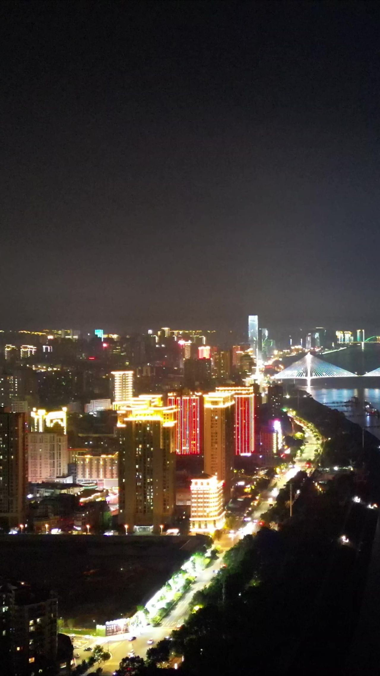  湖北宜昌城市夜景灯光竖屏航拍