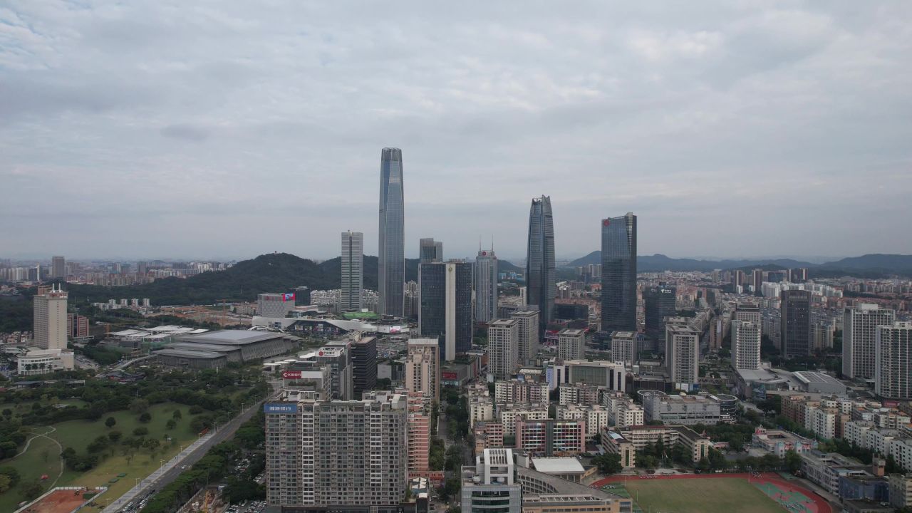 广东东莞城市CBD鸿福路高楼航拍 