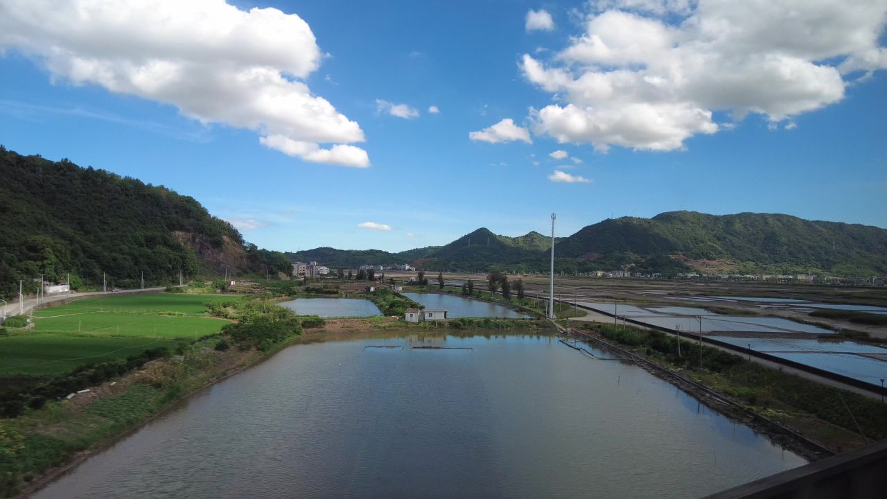 沿途火车窗外风景旅途风光实拍  