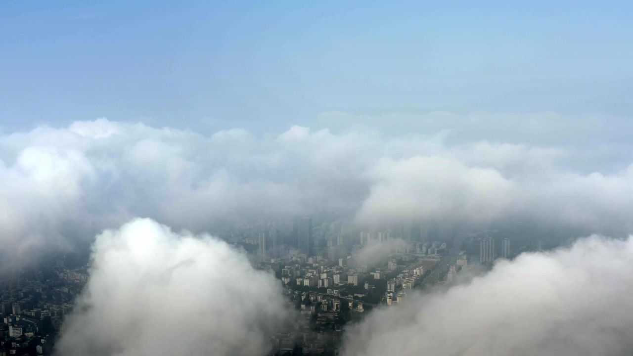 地标建筑上空的云世界五