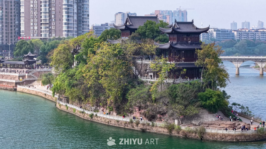 江畔古建筑与现代城市的和谐共存
