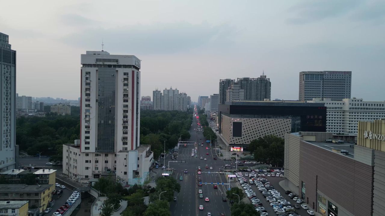 航拍山东淄博城市风光交通大道